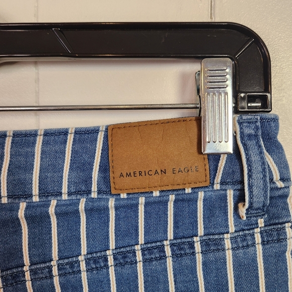 American Eagle Denim Jean Shorts Mom Short Striped Size 2 Stretch High Rise - Picture 3 of 8